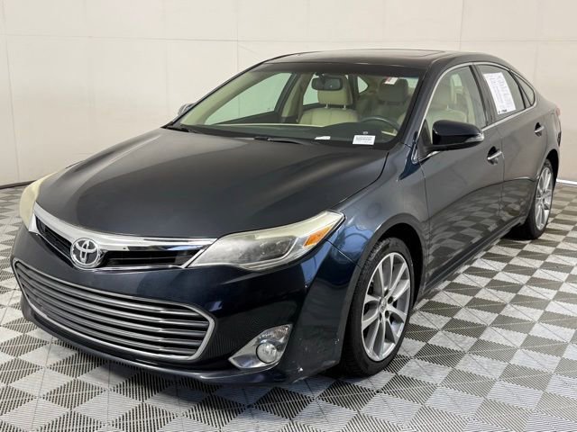 Used 2015 Toyota Avalon XLE Touring FWD image 2
