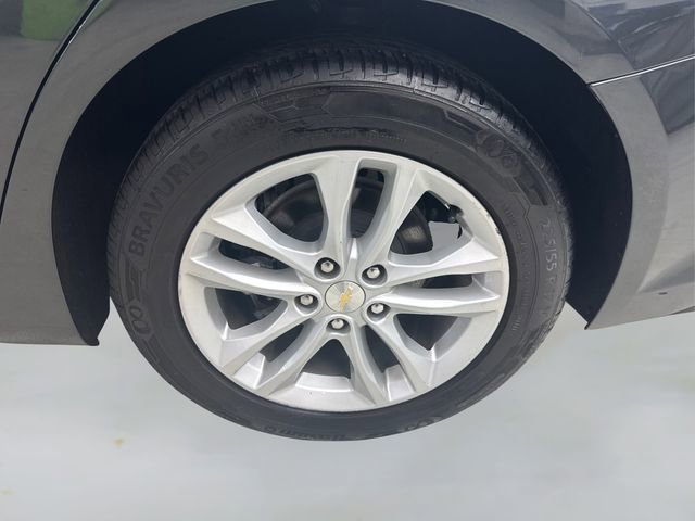 Used 2017 Chevrolet Malibu LT image 17