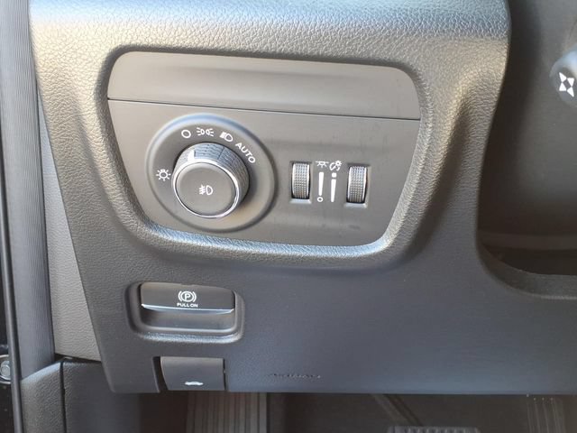 Certified 2023 Jeep Grand Cherokee Limited AWD/4WD image 19