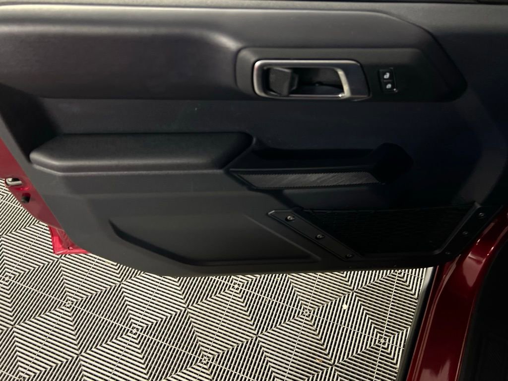 Used 2025 Ford Bronco Badlands image 28
