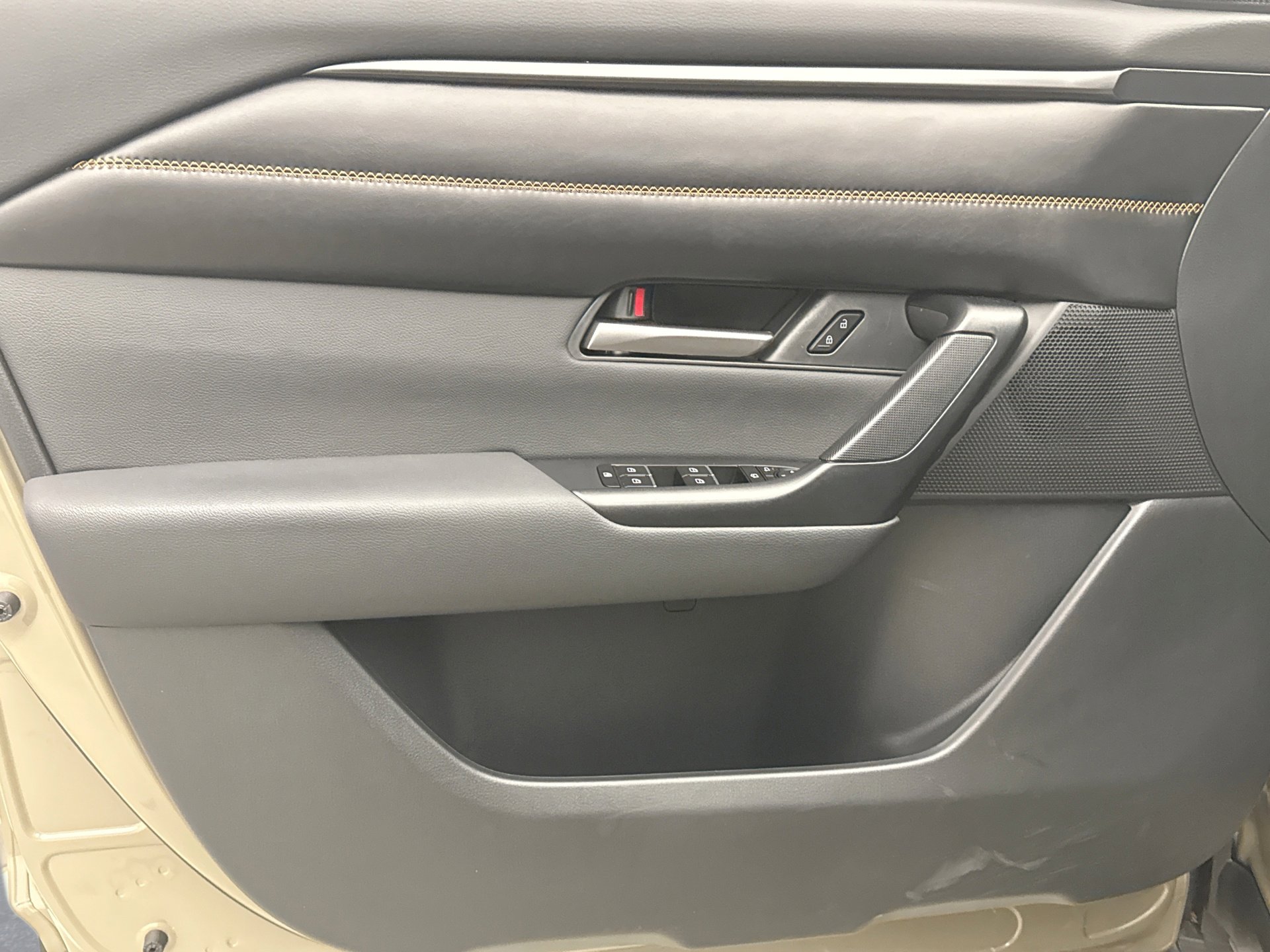 Used 2025 MAZDA CX-50 AWD 2.5 Turbo w/ Cargo Package image 9