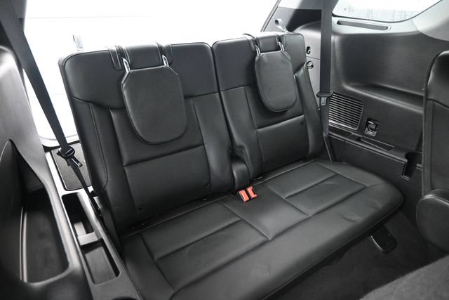 Used 2022 Ford Explorer XLT w/ Equipment Group 202A AWD/4WD image 9