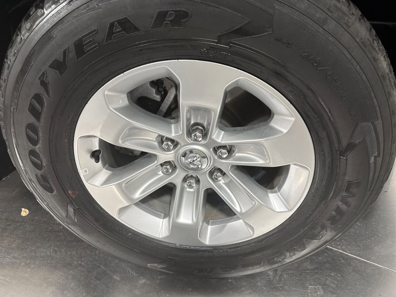 Used 2024 RAM 1500 Laramie image 14