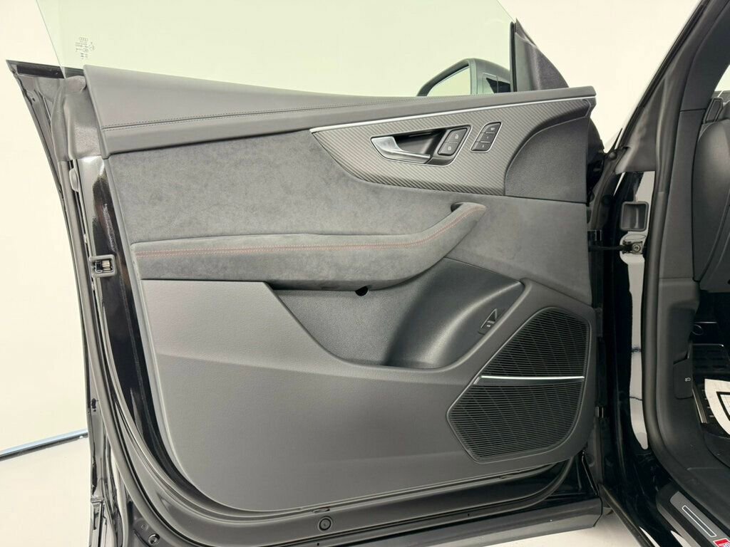 New 2026 Audi RS Q8 performance image 12