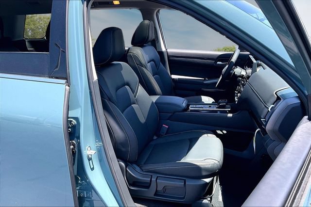 New 2026 Nissan Pathfinder SL w/ SL Premium Package (P04) FWD image 10