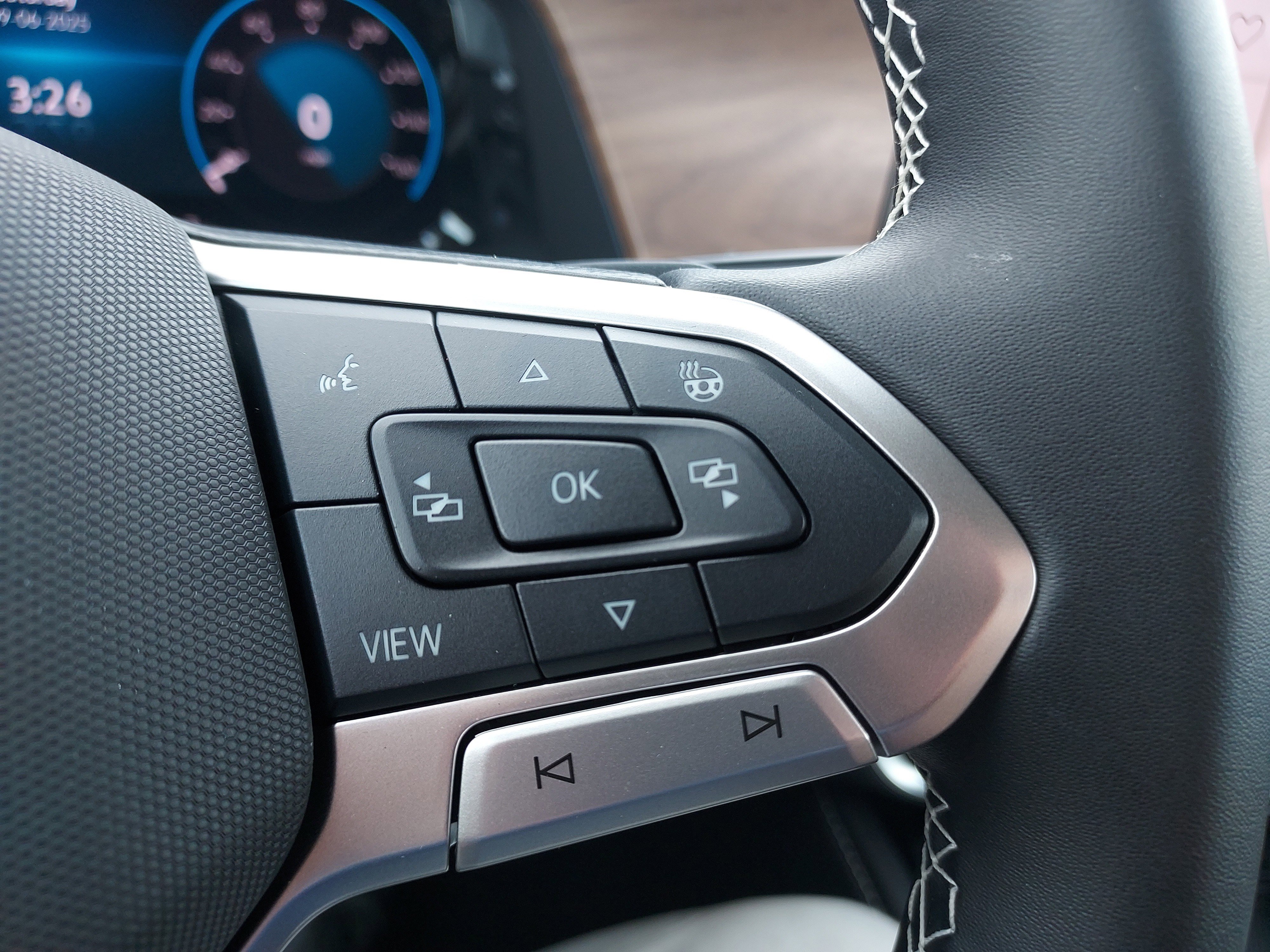 New 2026 Volkswagen Atlas SE image 28