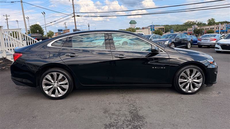 Used 2018 Chevrolet Malibu Premier w/ Premier Sun and Wheel Package FWD image 7