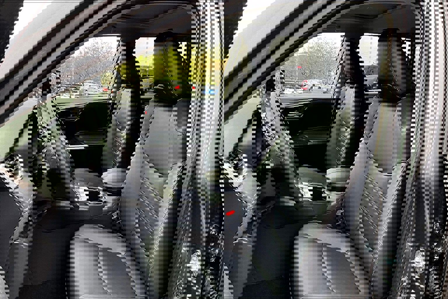 Used 2023 Toyota RAV4 XLE Premium image 24