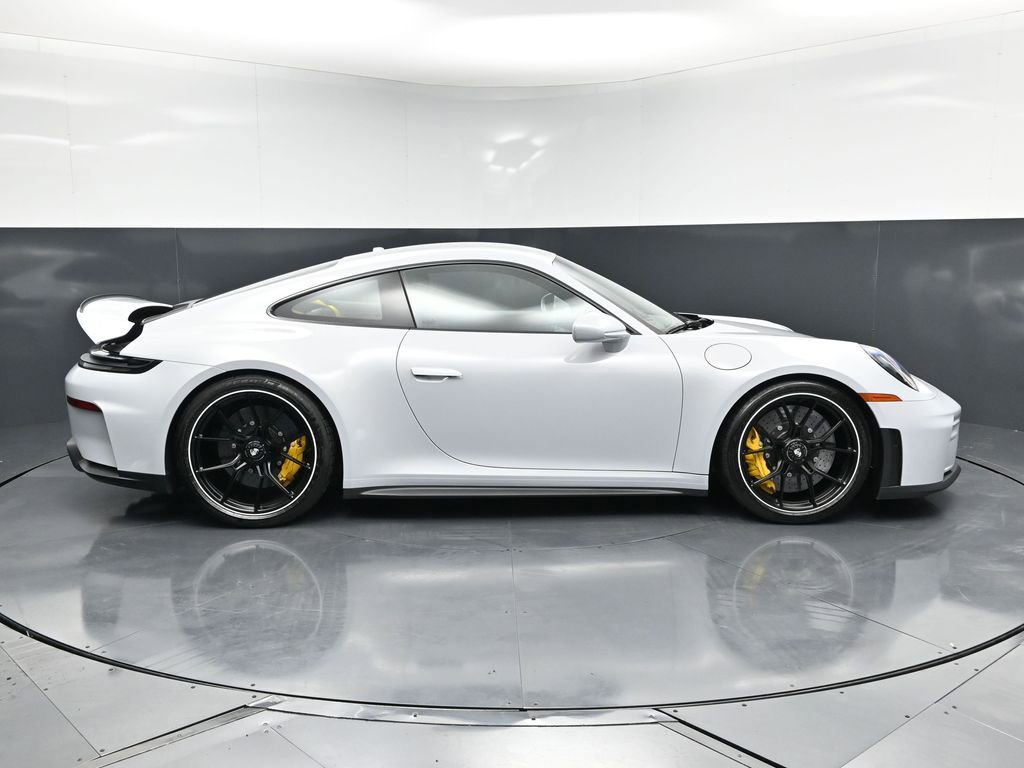 Certified 2025 Porsche 911 GT3 RWD image 9