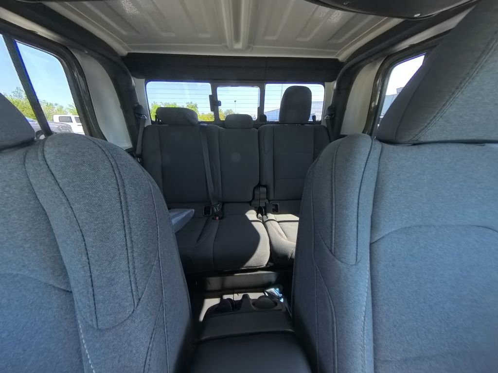 New 2025 Jeep Gladiator Sport image 26