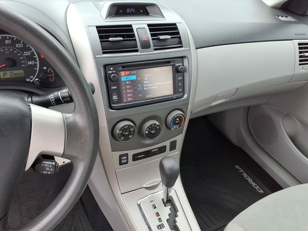 Used 2013 Toyota Corolla LE w/ Premium Pkg FWD image 33