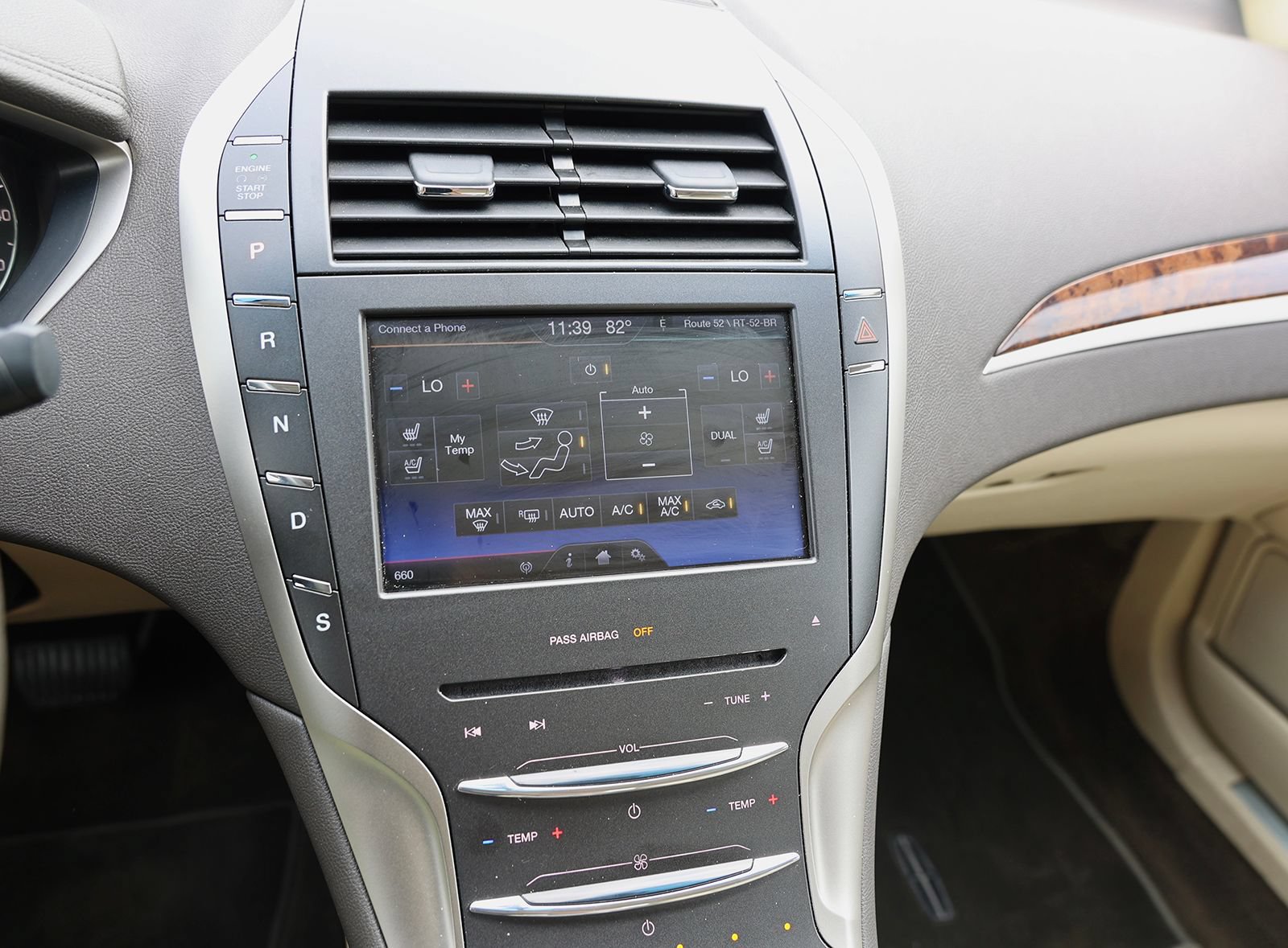 Used 2014 Lincoln MKZ AWD w/ Equipment Group 102A Reserve image 21