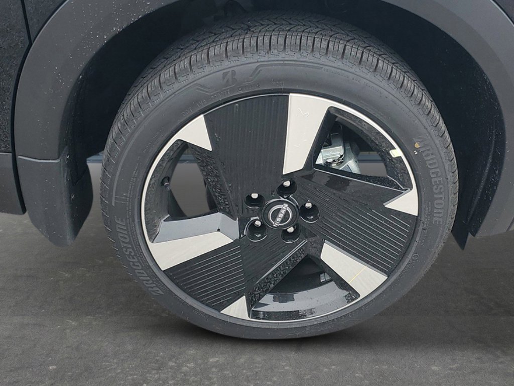 New 2026 Nissan Kicks SR FWD image 7