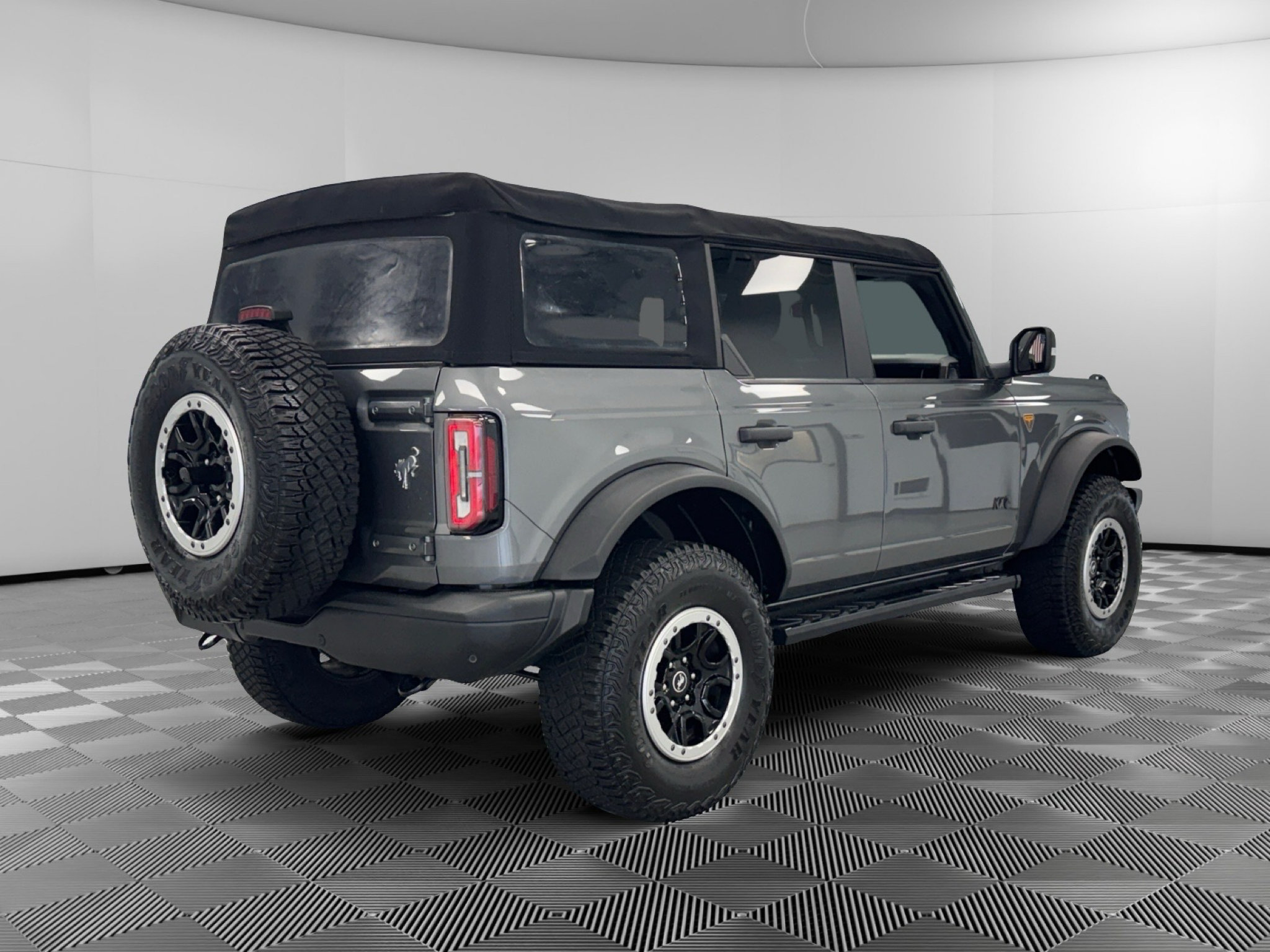 Used 2022 Ford Bronco Badlands w/ Sasquatch Package AWD/4WD image 8