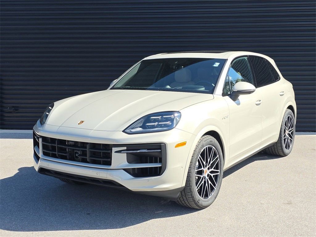 Certified 2025 Porsche Cayenne E-Hybrid image 1
