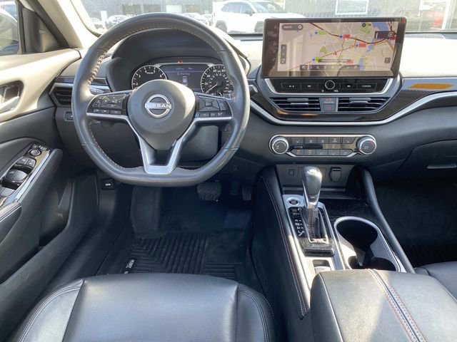 Used 2024 Nissan Altima 2.5 SR w/ SR Premium Package image 10