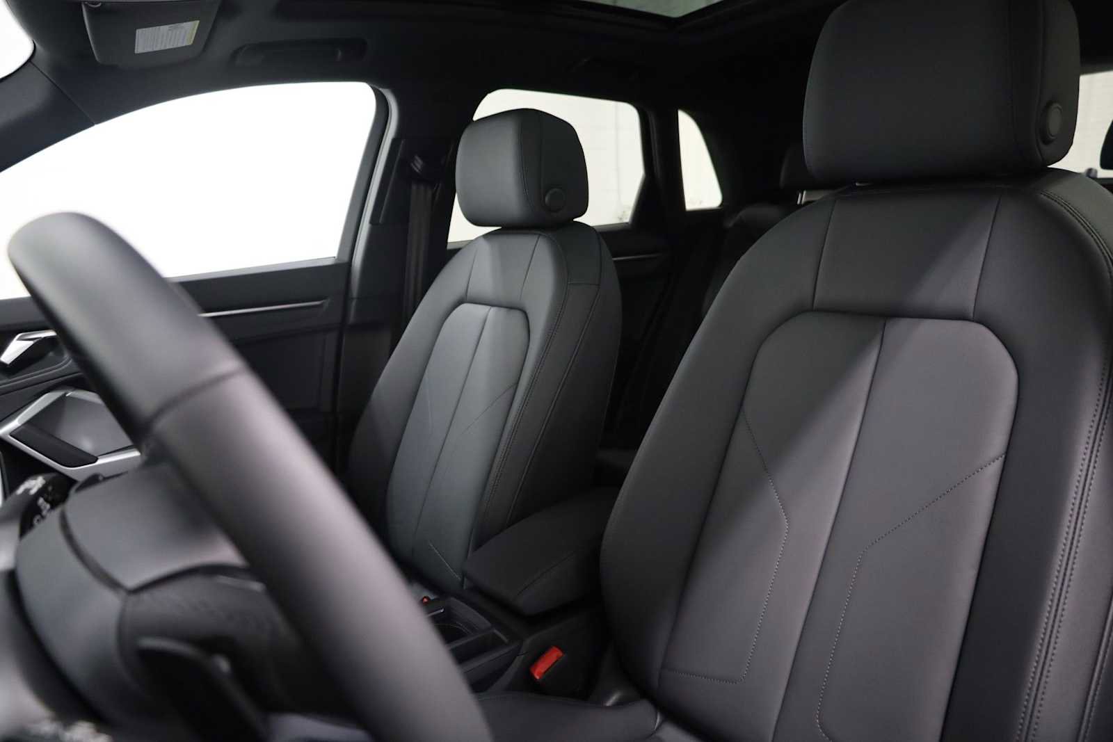 New 2025 Audi Q3 2.0T Premium image 5