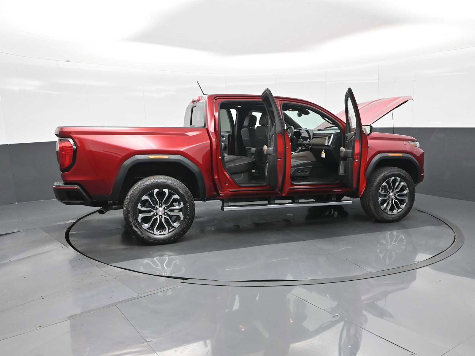 New 2026 GMC Canyon Denali image 28