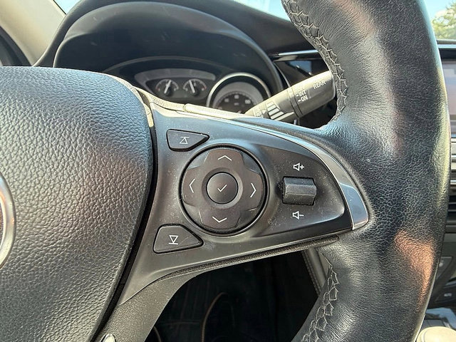 Used 2019 Buick Envision Essence AWD/4WD image 33