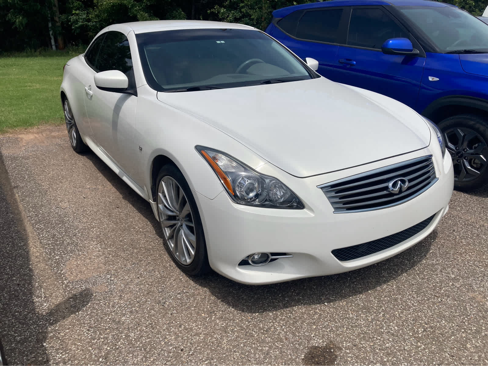 Used 2014 INFINITI Q60 Convertible w/ Premium Package RWD image 10