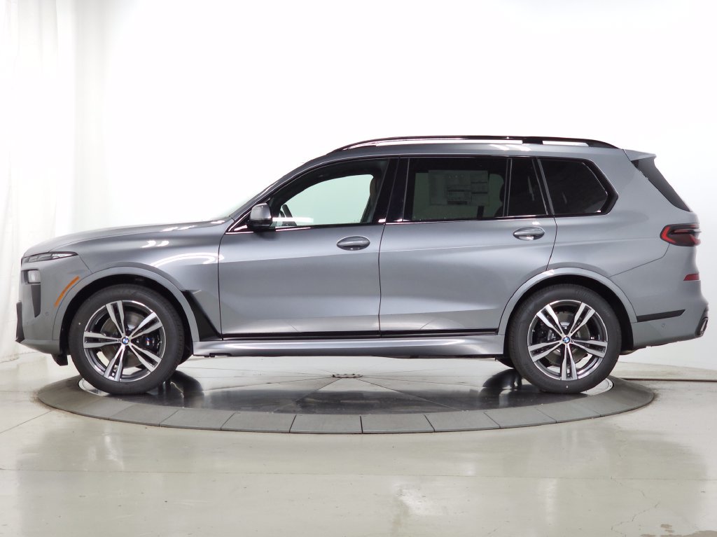 Used 2027 BMW X7 xDrive40i w/ M Sport Package AWD/4WD image 4