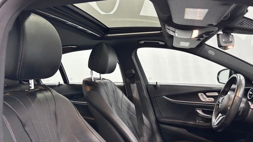 Used 2019 Mercedes-Benz E 300 4MATIC image 19