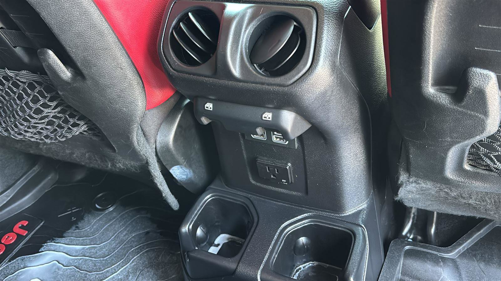 Used 2020 Jeep Gladiator Rubicon AWD/4WD image 23
