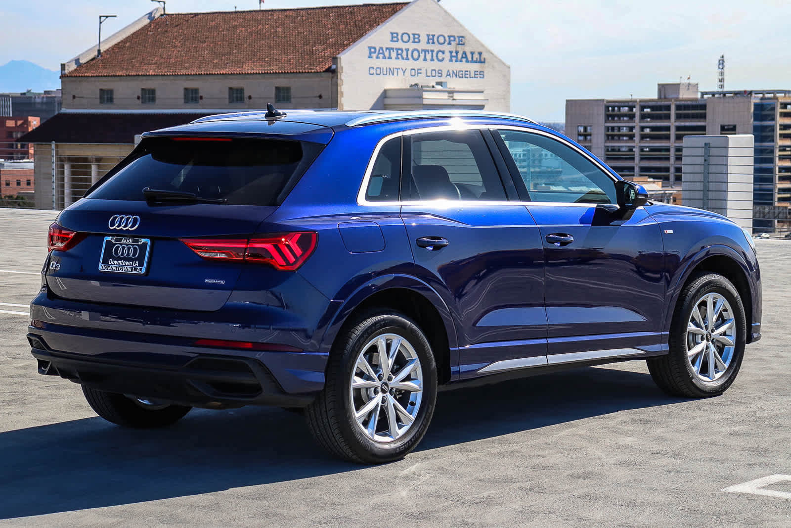 Used 2025 Audi Q3 2.0T Premium w/ Convenience Package image 4