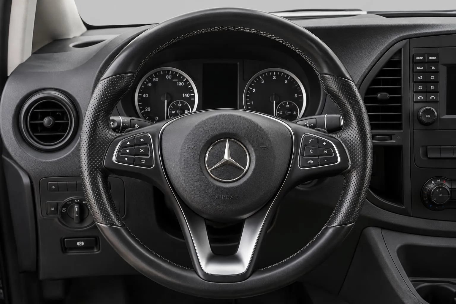 Used 2020 Mercedes-Benz Metris Passenger image 9
