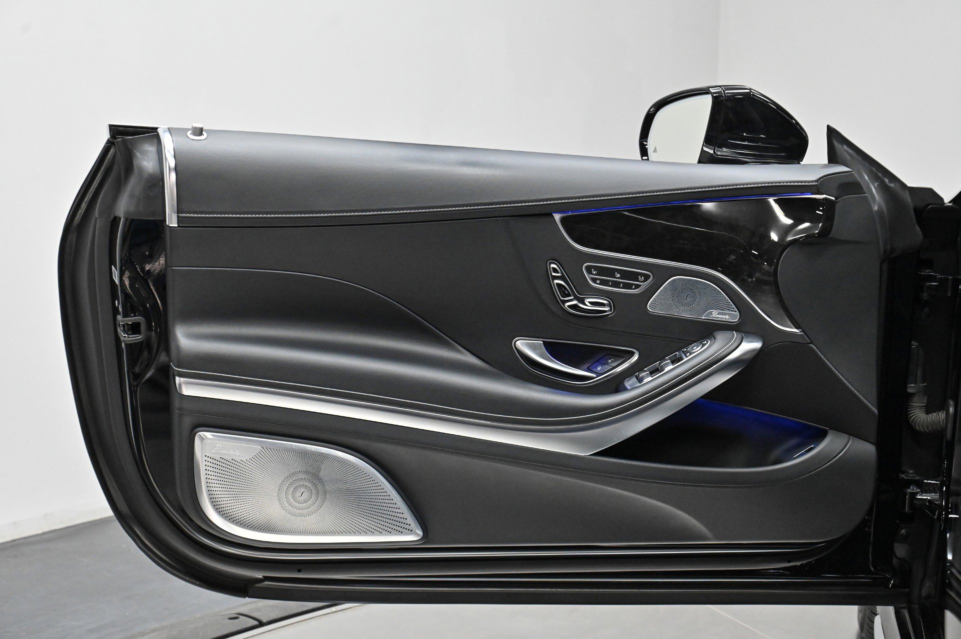 Used 2016 Mercedes-Benz S 63 AMG 4MATIC Coupe image 19