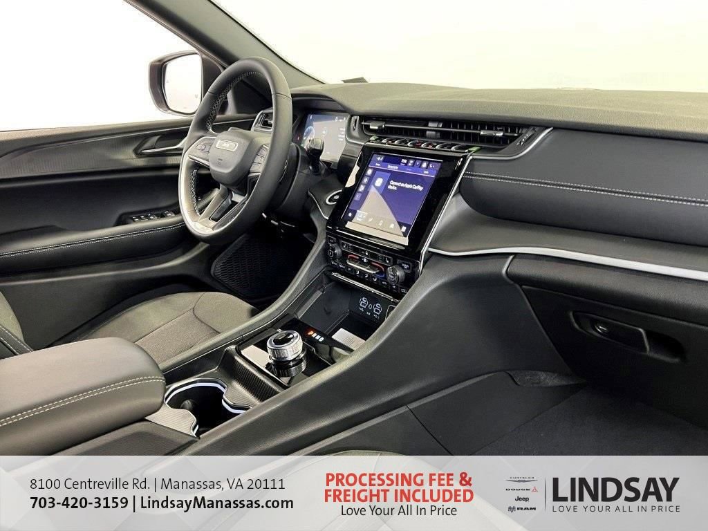 New 2025 Jeep Grand Cherokee L Laredo w/ Luxury Tech Group I image 12