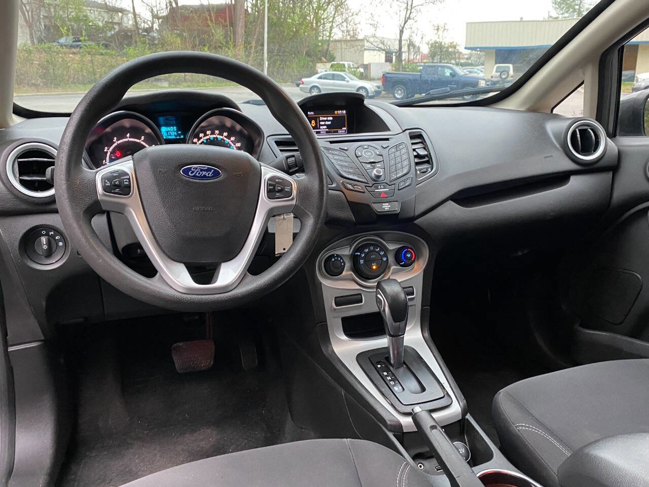 Used 2018 Ford Fiesta SE image 31