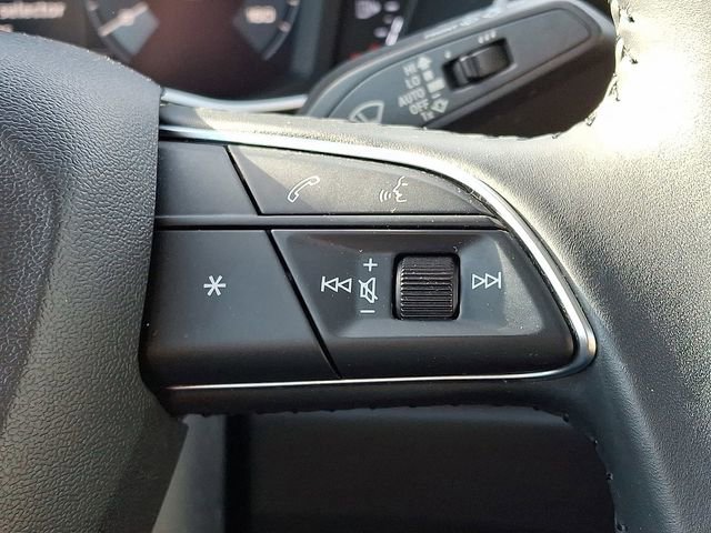 Used 2020 Audi Q3 2.0T Premium image 24