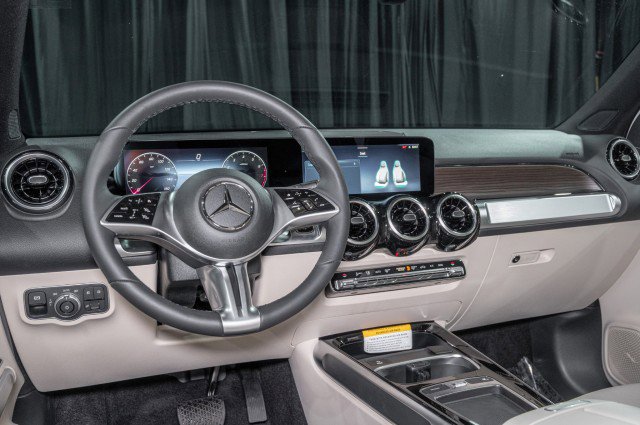 Certified 2026 Mercedes-Benz GLB 250 image 17