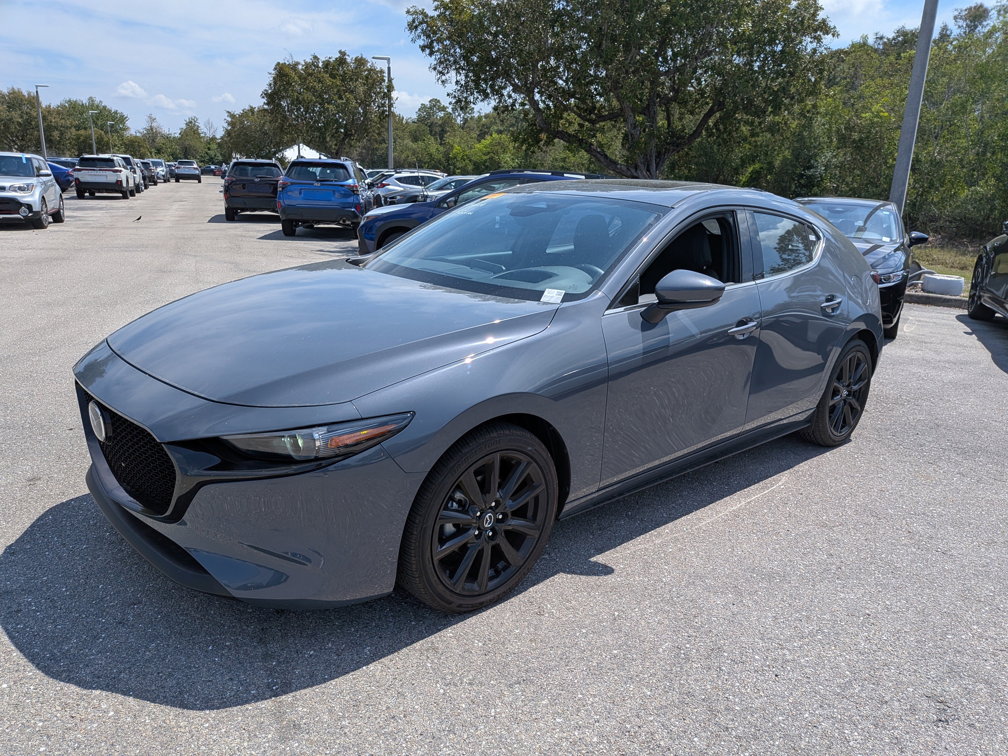Used 2025 MAZDA MAZDA3 2.5 S Hatchback w/ Premium Pkg image 8