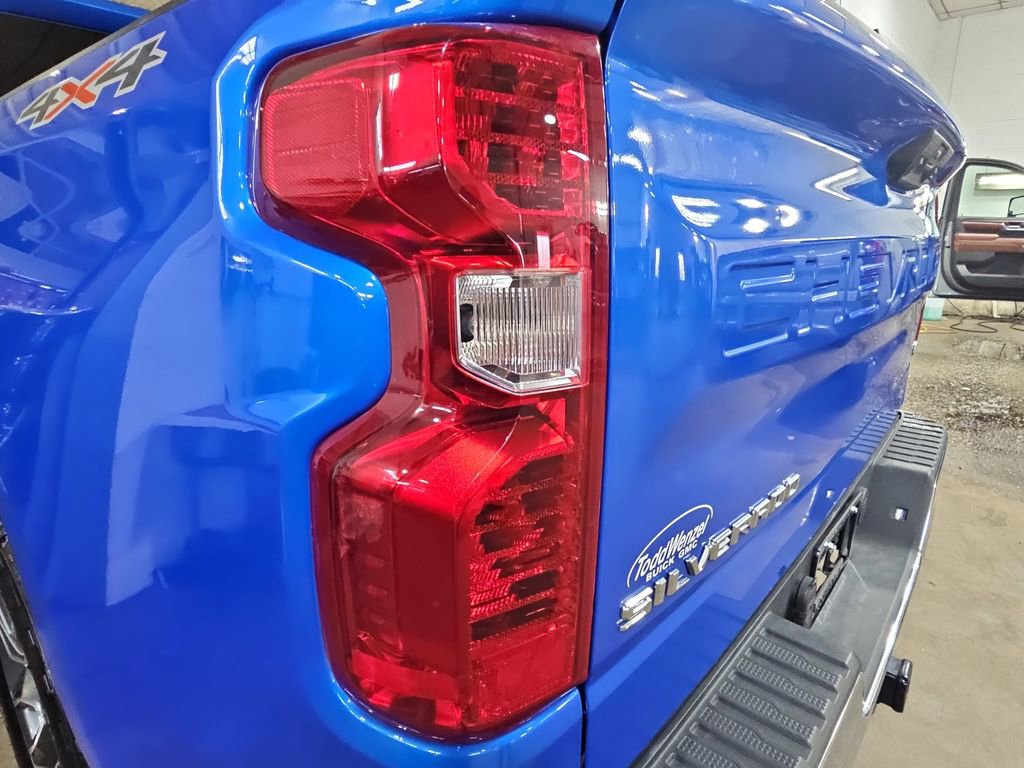Certified 2025 Chevrolet Silverado 1500 LT AWD/4WD image 39