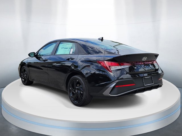 New 2026 Hyundai Elantra Sport FWD image 3