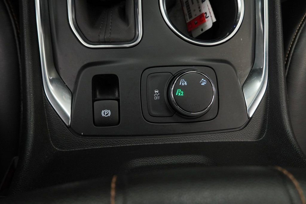 Used 2021 Chevrolet Traverse LT w/ LT Premium Package image 39