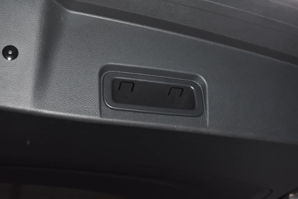 Used 2023 Nissan Rogue SV FWD image 31