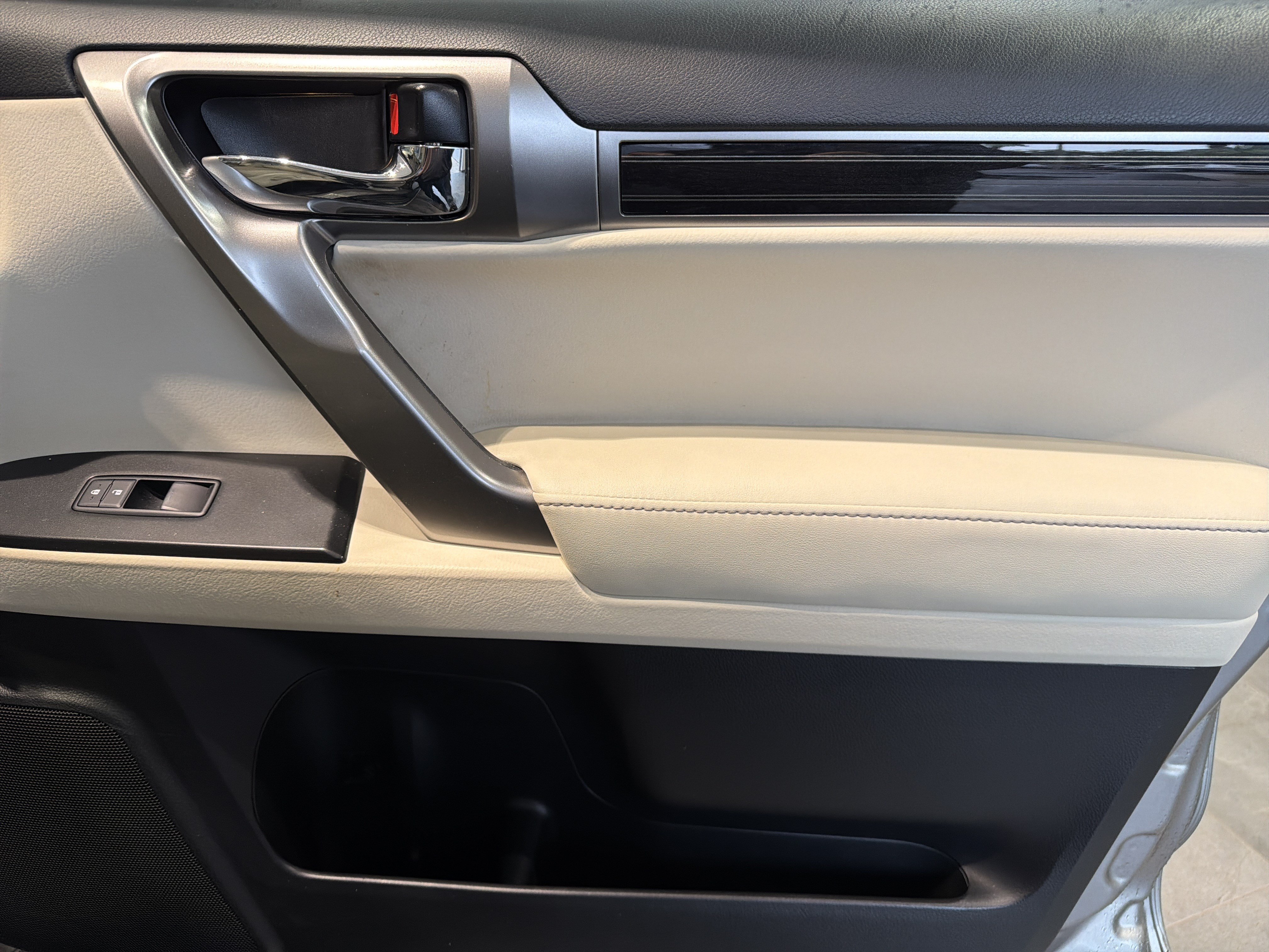 Certified 2023 Lexus GX 460 Premium w/ Premium Package AWD/4WD image 44