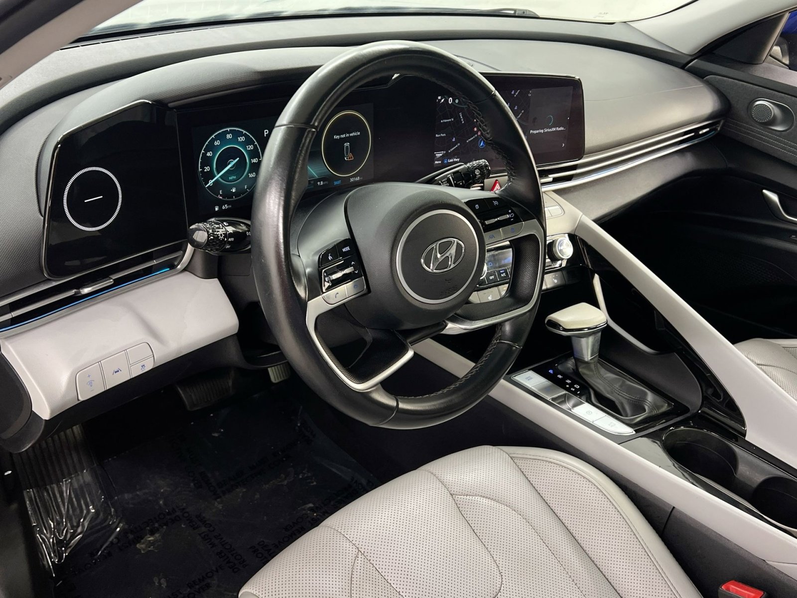 Used 2022 Hyundai Elantra Limited image 7