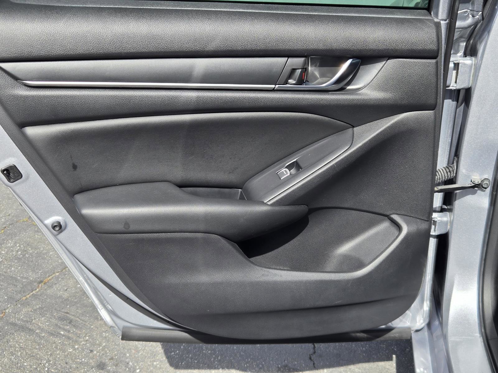 Used 2019 Honda Accord LX image 24