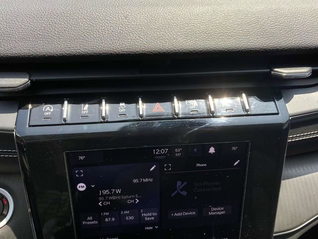 Used 2023 Jeep Grand Cherokee Laredo AWD/4WD image 19