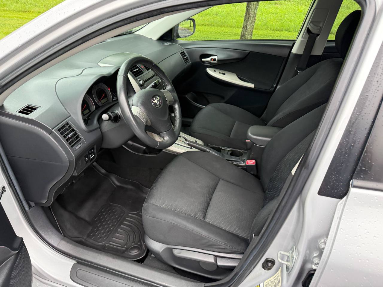 Used 2010 Toyota Corolla S FWD image 8