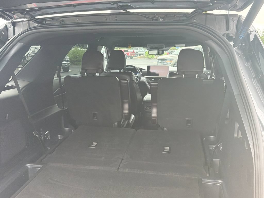 Used 2025 Ford Explorer Platinum w/ LUX Leather Package AWD/4WD image 22