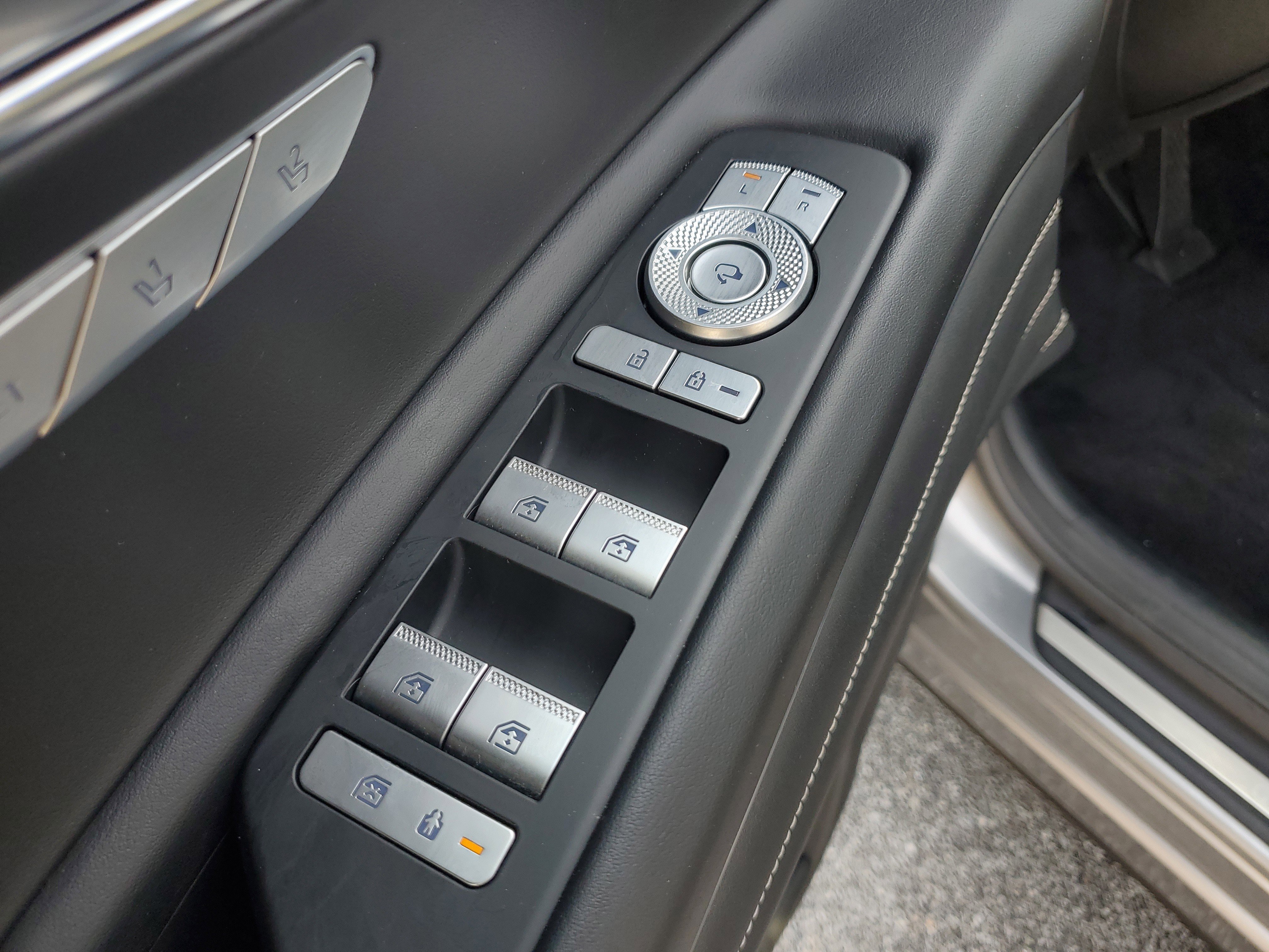 Used 2024 Genesis GV80 2.5T image 19