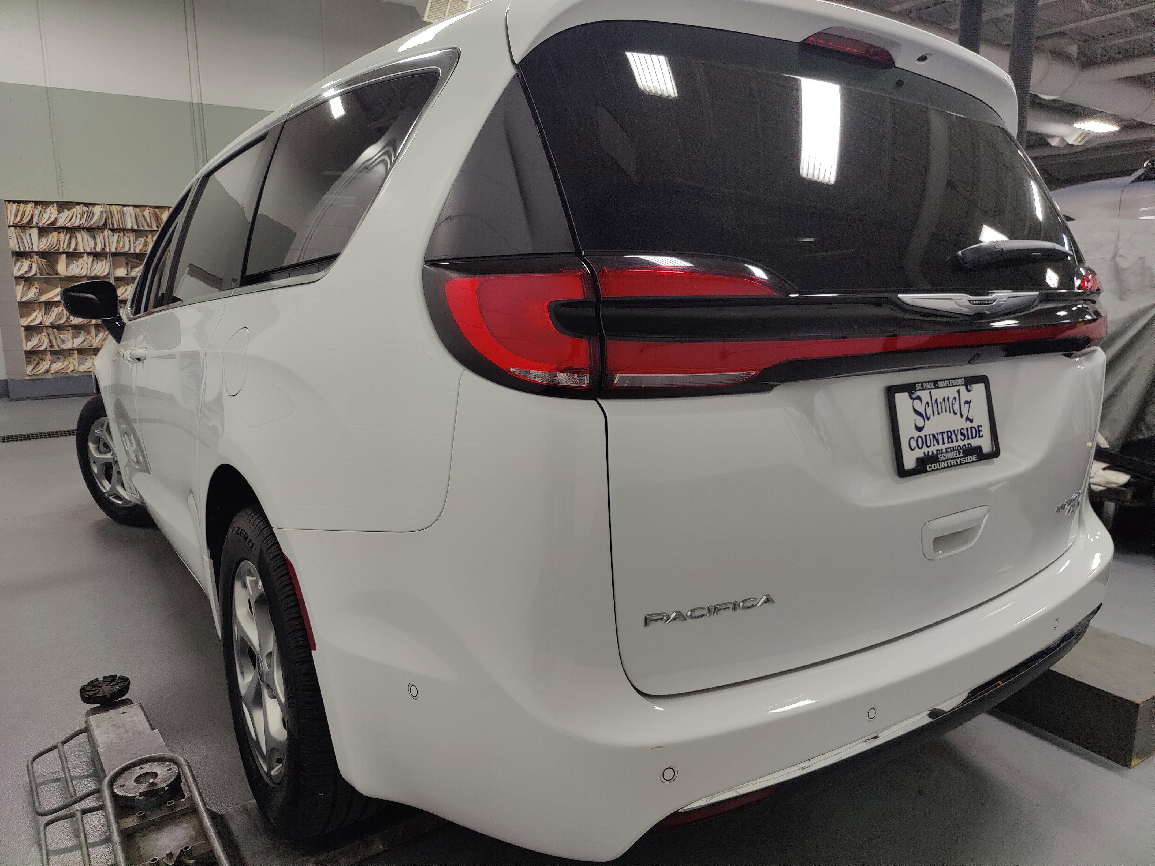 Used 2024 Chrysler Pacifica Limited image 15
