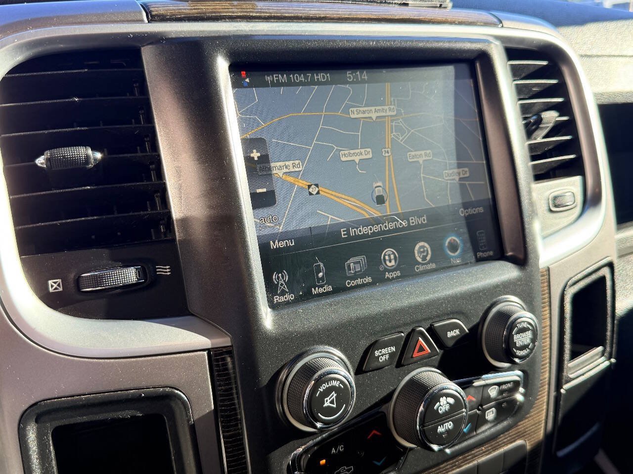 Used 2014 RAM 2500 Tradesman w/ Chrome Appearance Group AWD/4WD image 25