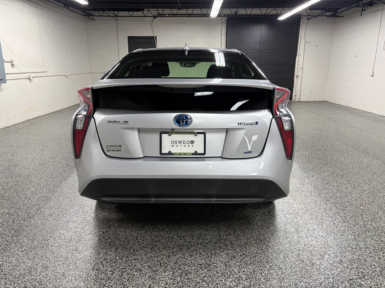 Used 2018 Toyota Prius Two FWD image 3