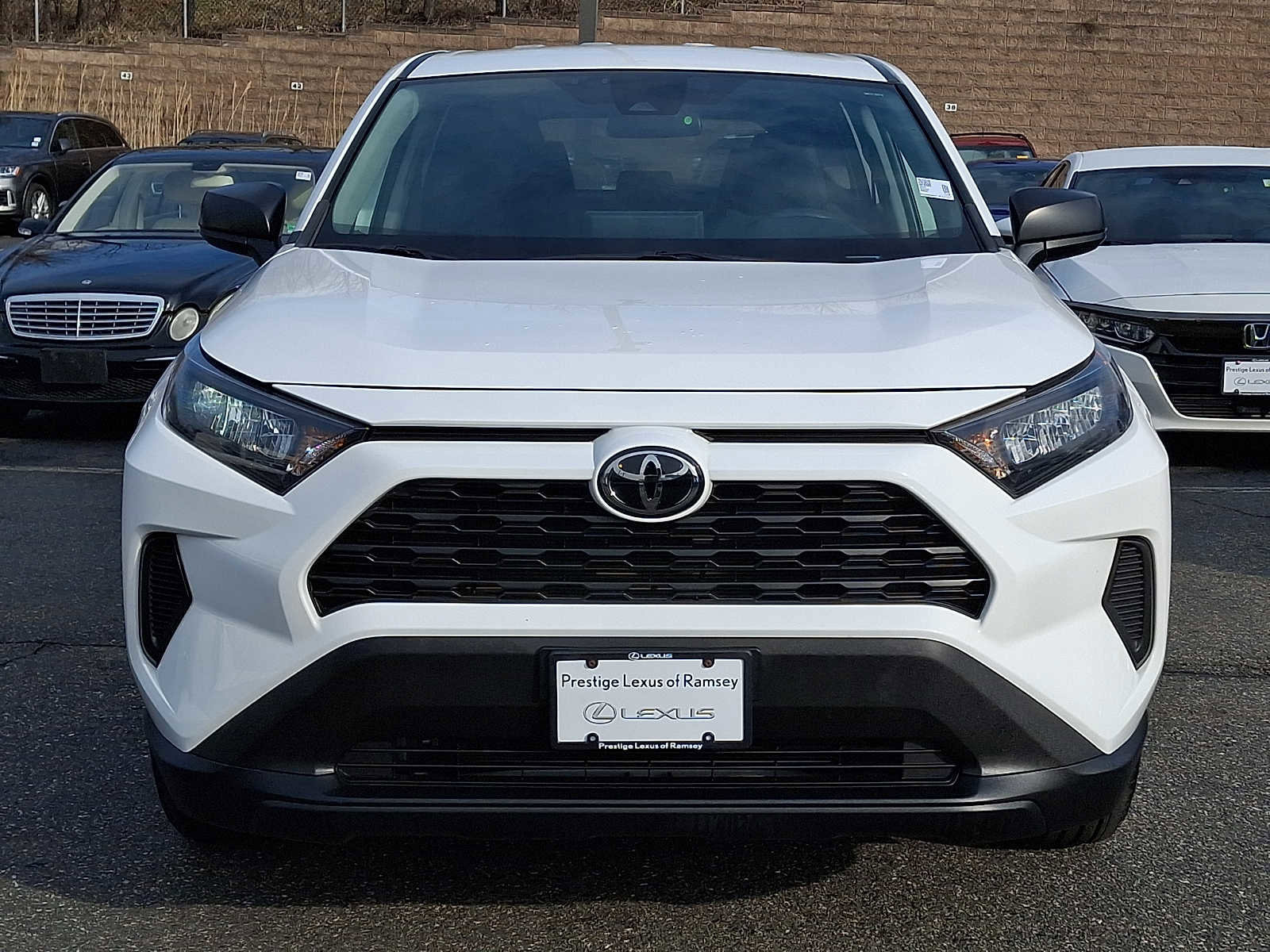 Used 2022 Toyota RAV4 LE image 2